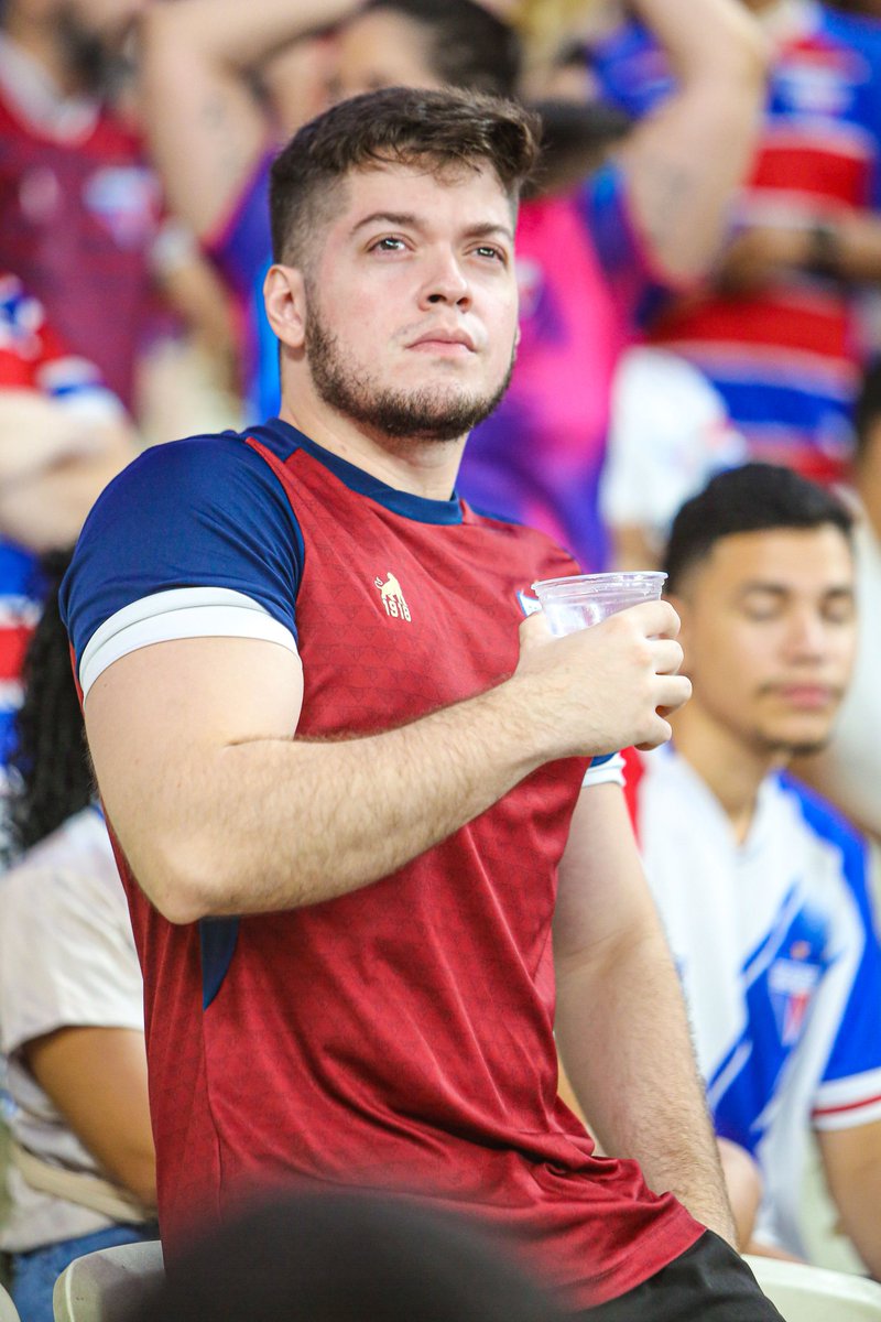 Darisson_Braga's tweet photo. 🎶Não vou parar de te apoiar, até na pele tatuei tua bandeira, fui batizado na cor branca, azul, vermelha...A MINHA VIDA TE PERTENCE, FORTALEZA 🎶
🇫🇷🦁 https://t.co/QcZtmH4d9l