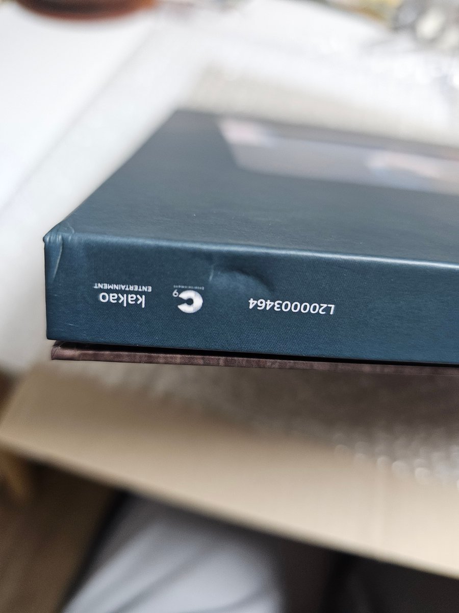 시디 진짜 어캐하면 다 이렇게 똑같이 되어있지ㅋㅋㅋㅋㅋㅋ둘다 상태가 똑같네 😮‍💨