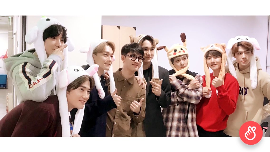gwenchanadoh's tweet photo. kyungsoo not wearing whatever they put on their heads saga continued😆 https://t.co/frcV8GV1Dc
