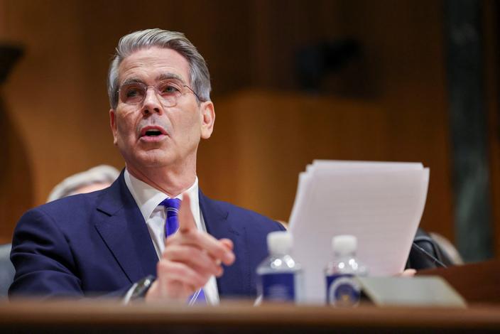 Wewnętrzna debata w administracji Trumpa dotycząca Chin, opóźnia ogłoszenie nowych dokumentów strategicznych Białego Domu

Oczekuje się, że w tym miesiącu zostaną opublikowane dwa kluczowe dokumenty określające strategiczne priorytety administracji w zakresie bezpieczeństwa