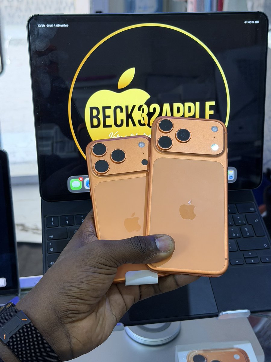 Beck32Apple's tweet photo. 17 Pro 1Tera 🍊(1000GB) Esim ..!! 

Prix : 850mille 

17 Pro Max 2Tera 🍊(2000GB) Esim ..!! 

Prix : 1.450.000f 

Sur facture et garantie ! 

🎁 Livraison + Accessoires ! 

🚨 Échange possible ! 

#Rt https://t.co/1wuM04maPb