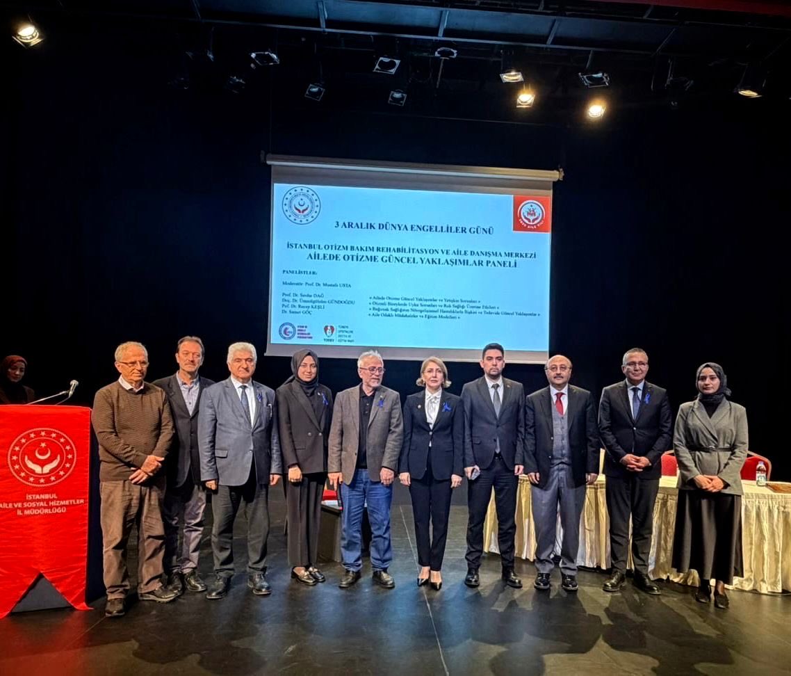 Bugün hepimizi yakından ilgilendiren otizmde oldukça  önemli bir başlık olan Ailede otizme güncel yaklaşımlar konulu panel için bir araya geldik. Panelistler başta olmak üzere emeği geçen herkese teşekkür ediyorum.

#otizmbirgelişimfarklılığıdır 
#otizmdegüncelyaklaşımlar