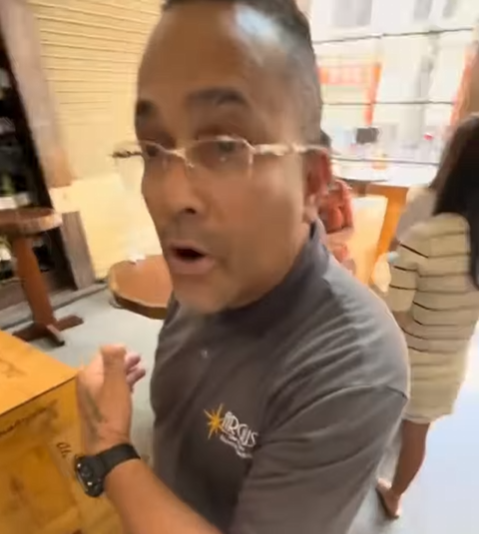 siteptbr's tweet image. 🚨🏳️‍🌈 Segurança do Mercadão de SP foi DEMITIDO por homofobia contra casal gay.

Sem emprego e sem Seguro-Desemprego.