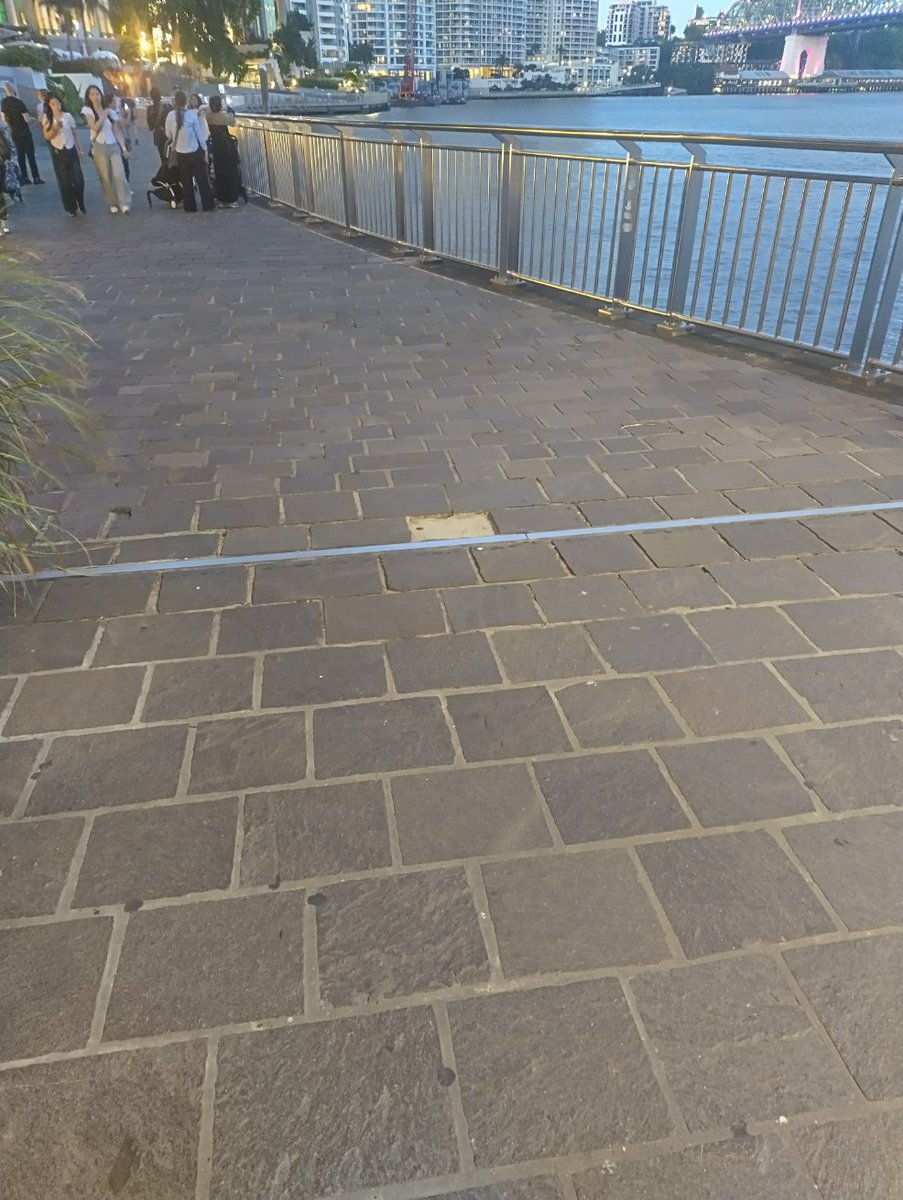 Brisbane CBD BUG tweet media