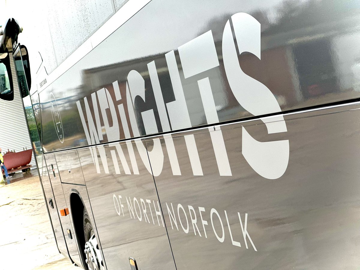 ✨🎻 𝗔 𝗠𝗮𝗴𝗶𝗰𝗮𝗹 𝗖𝗵𝗿𝗶𝘀𝘁𝗺𝗮𝘀 𝘄𝗶𝘁𝗵 𝗔𝗻𝗱𝗿é 𝗥𝗶𝗲𝘂 — 𝗢𝗻 𝘁𝗵𝗲 𝗕𝗶𝗴 𝗦𝗰𝗿𝗲𝗲𝗻 - 𝗪𝗲𝗱𝗻𝗲𝘀𝗱𝗮𝘆 𝟭𝟳𝘁𝗵 𝗗𝗲𝗰𝗲𝗺𝗯𝗲𝗿 (𝟮𝗽𝗺 𝗦𝗵𝗼𝘄) 🎻✨

More information and Online Booking is available HERE! —>> shorturl.at/LHGqG 💛 #TravelTheWrightWay