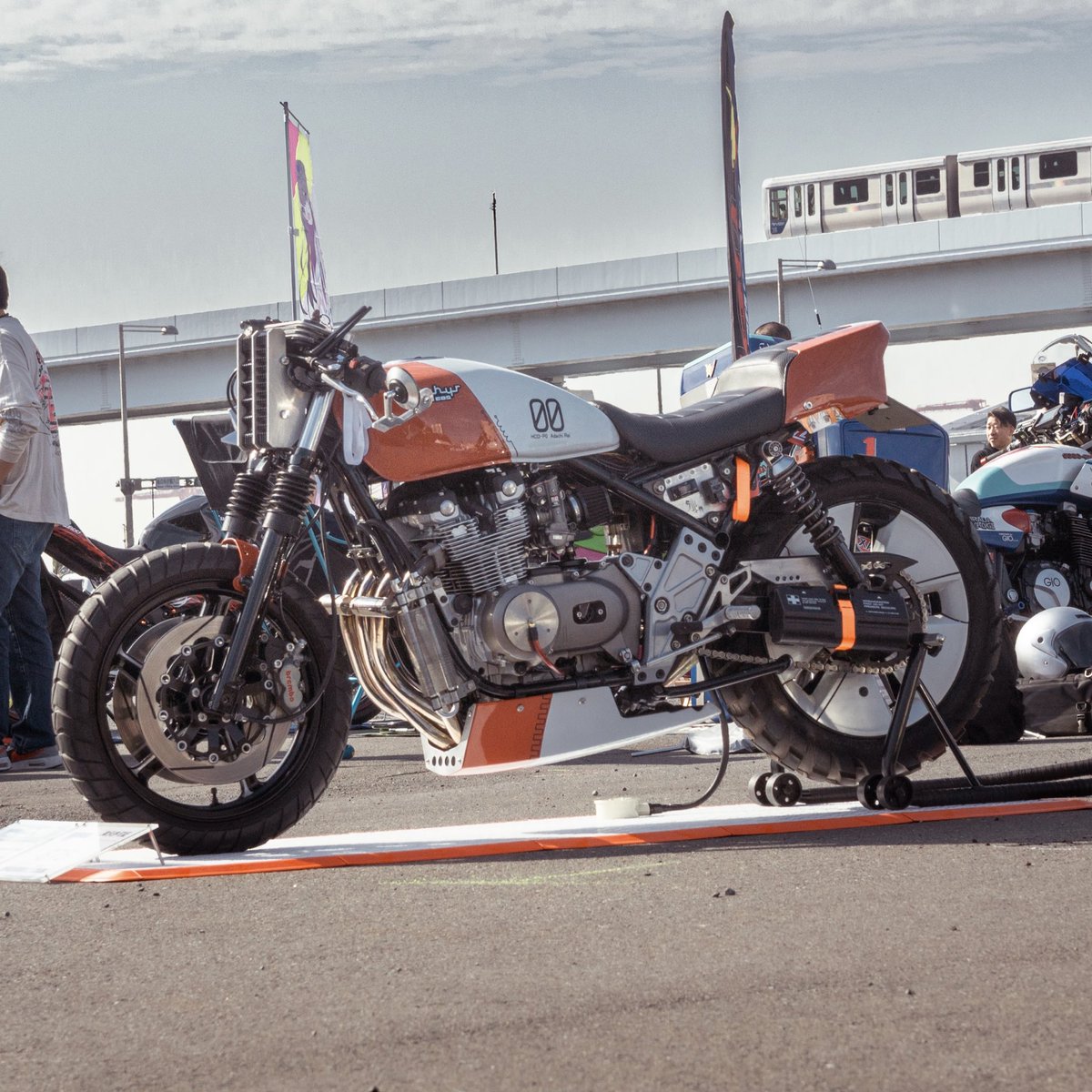 HEXx_xUZK's tweet image. #毎月4日は4気筒の日
#zephyr
#zephyr400