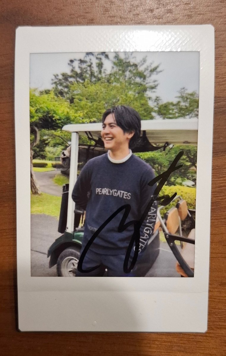 この度はご縁を頂きまして、PEARLY GATES様より片寄涼太さんチェキが