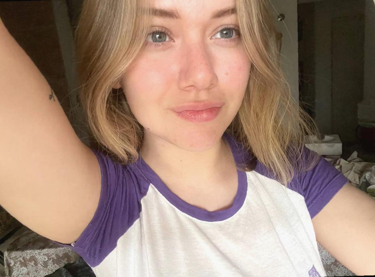 Guide0_a2w's tweet image. my plants are thriving more than my dating life and i’m kind of proud