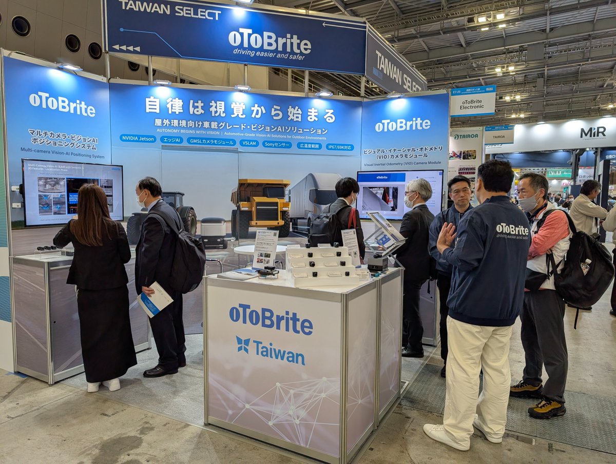 oToBrite tweet media