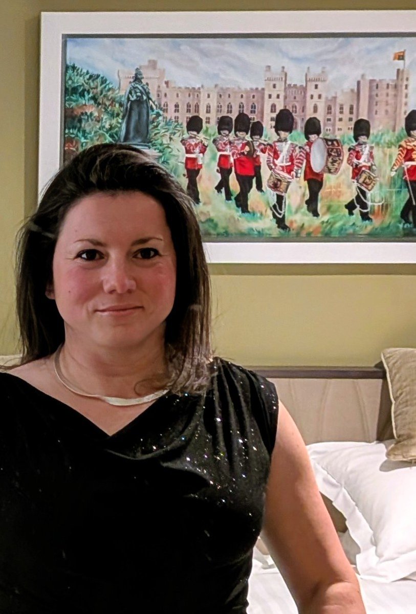 The State Banquet for the German President at Windsor was a diplomatic triumph. Black Forest cocktails, the King charming guests in German..Had a great time. Who knew when I was born in East Germany that I'd one day talk to the Queen about that?  Well-themed hotel too 😁 🇬🇧🇩🇪