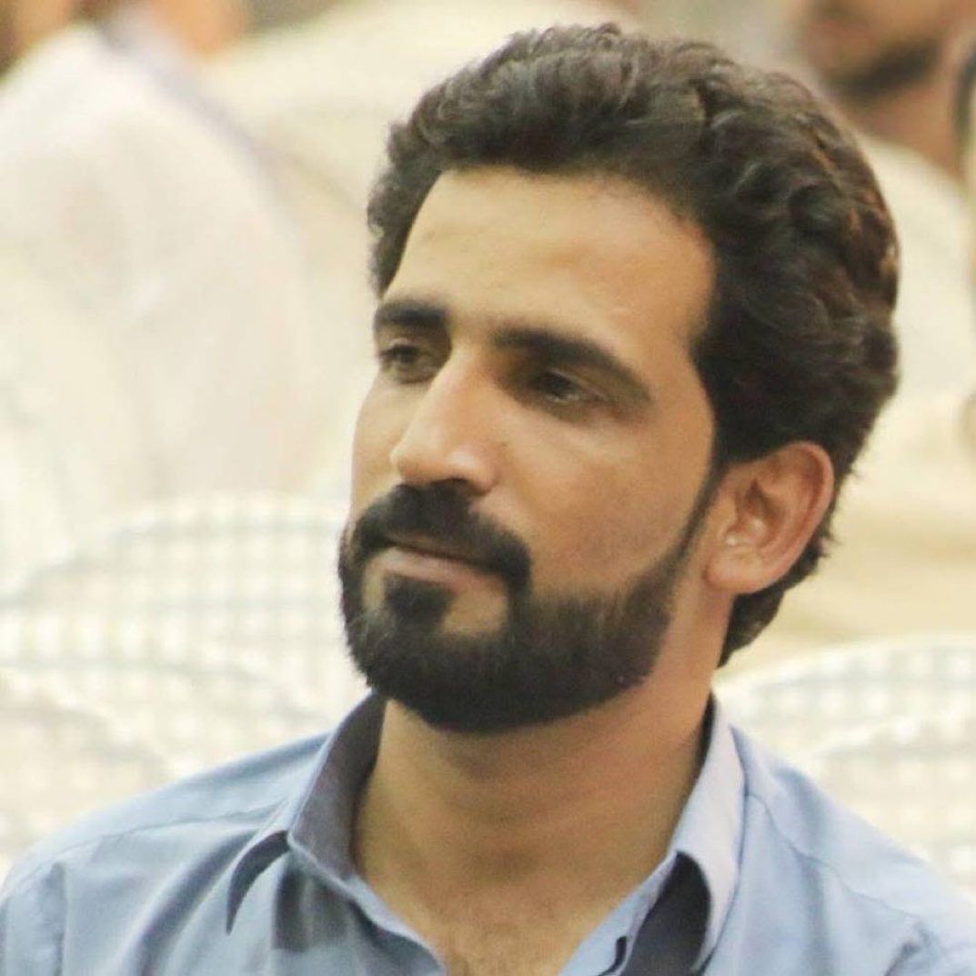 FahadBal0ch_'s tweet photo. The forcible disappearance of Lecturer Balach Baali, is an illegal at. It is the sign of not being safe irrespective of the profession one belongs. The violation of human rights &amp; dignity is the most serious concern regarding the safety of a person.
#ReleaseBalachBali https://t.co/e3RN2FH32l