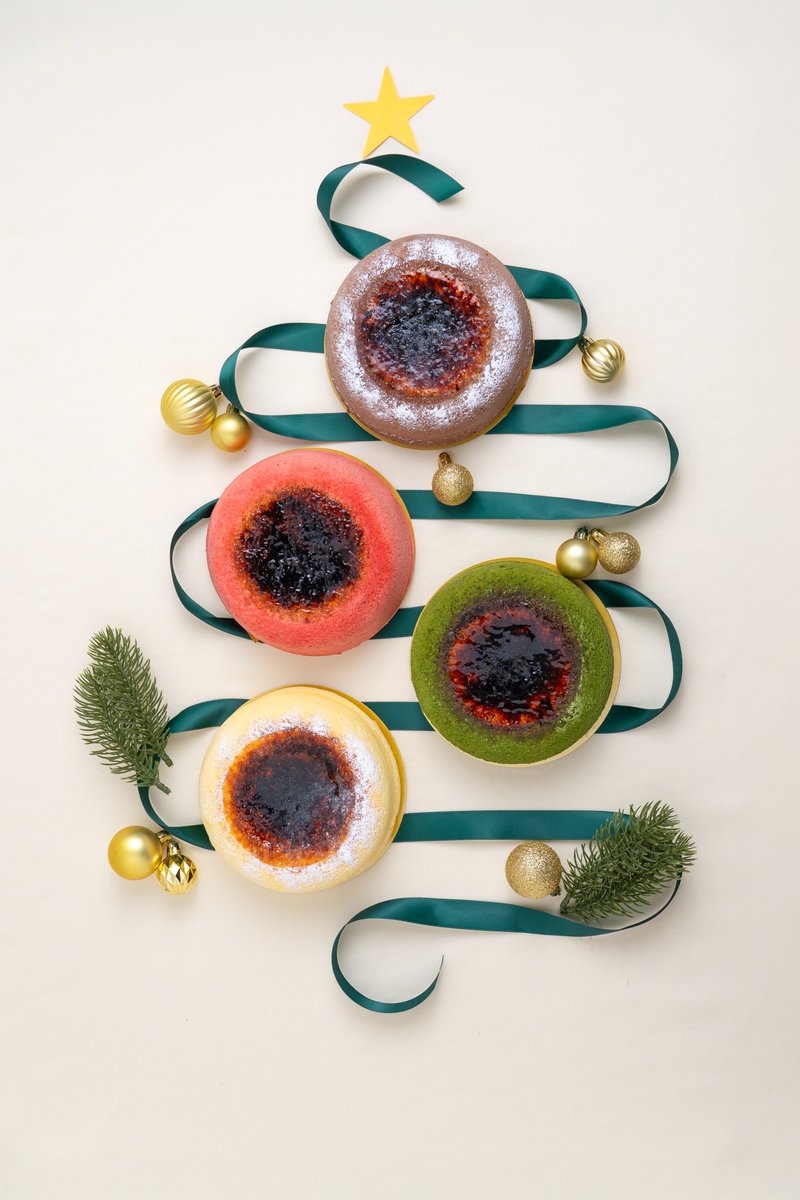 focetta's tweet image. 🎄✨ フォチェッタのクリスマス ✨🎄
4つの甘い魔法で、聖夜がふわりとほどける…❄️💫
☁️ プレーン：やさしいミルクの余韻
🍵 抹茶〈利休〉：上品な渋みと香り
🍫 ショコラ：濃厚ヴァローナの深み
🍓 苺：華やかで甘酸っぱい香り
#クリスマススイーツ