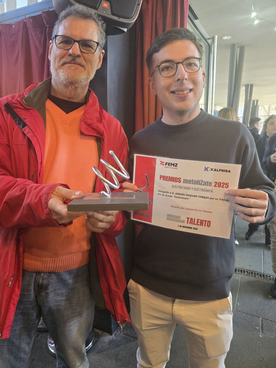 IES PABLO SERRANO tweet media