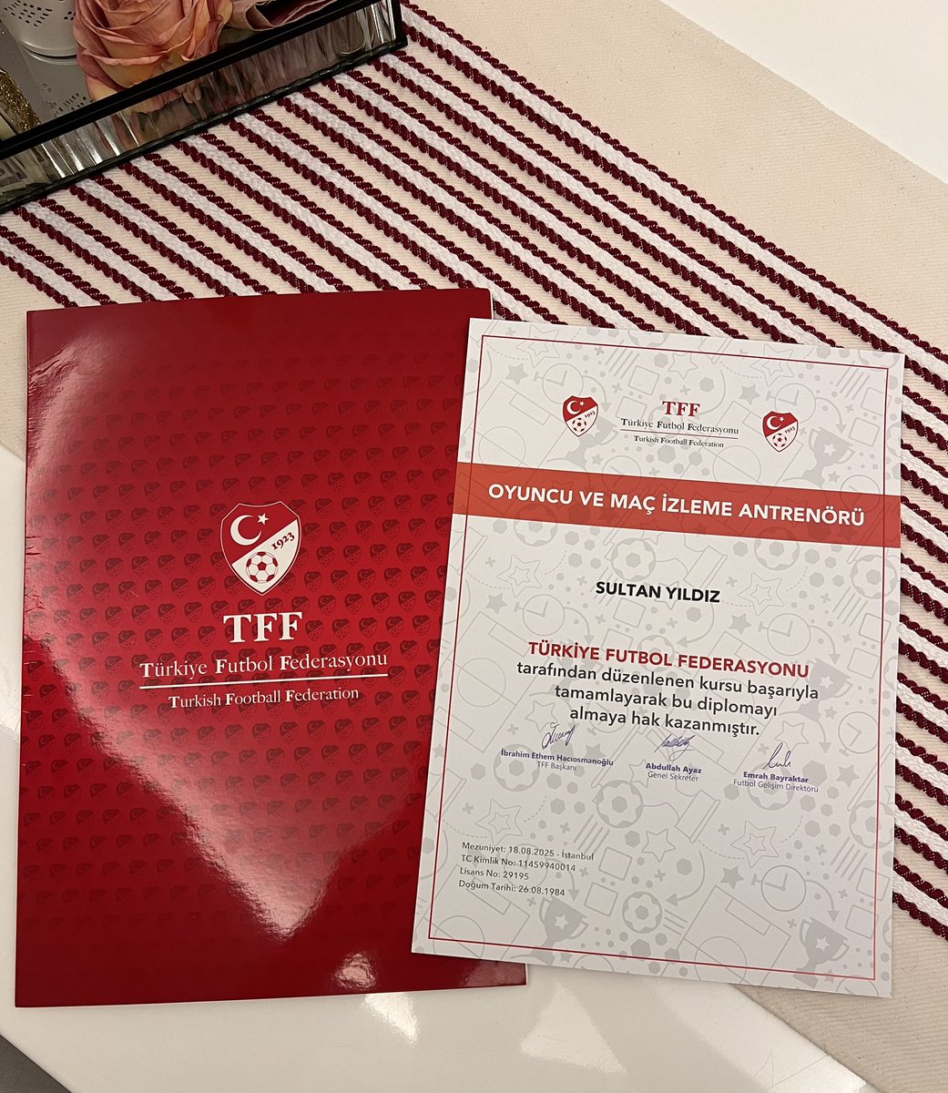 sultan_yildiz's tweet photo. *”Gelişim yolculuğumuz hız kesmeden devam ediyor: UEFA A Lisansı’nın ardından şimdi de Scout belgemizi aldık.”* 🤲🏻 https://t.co/tp8Npdl54L