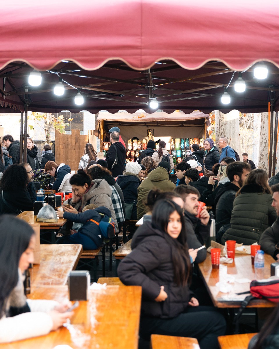 Mercat Medieval Vic tweet media