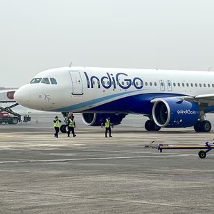 CNBCTV18Live's tweet image. #FlightDisruption | '#IndiGo flight cancellations not linked to FDTL implementation': Says Federation Of Indian Pilots (#FIP)

#Indigoairlines #FlightCancellations