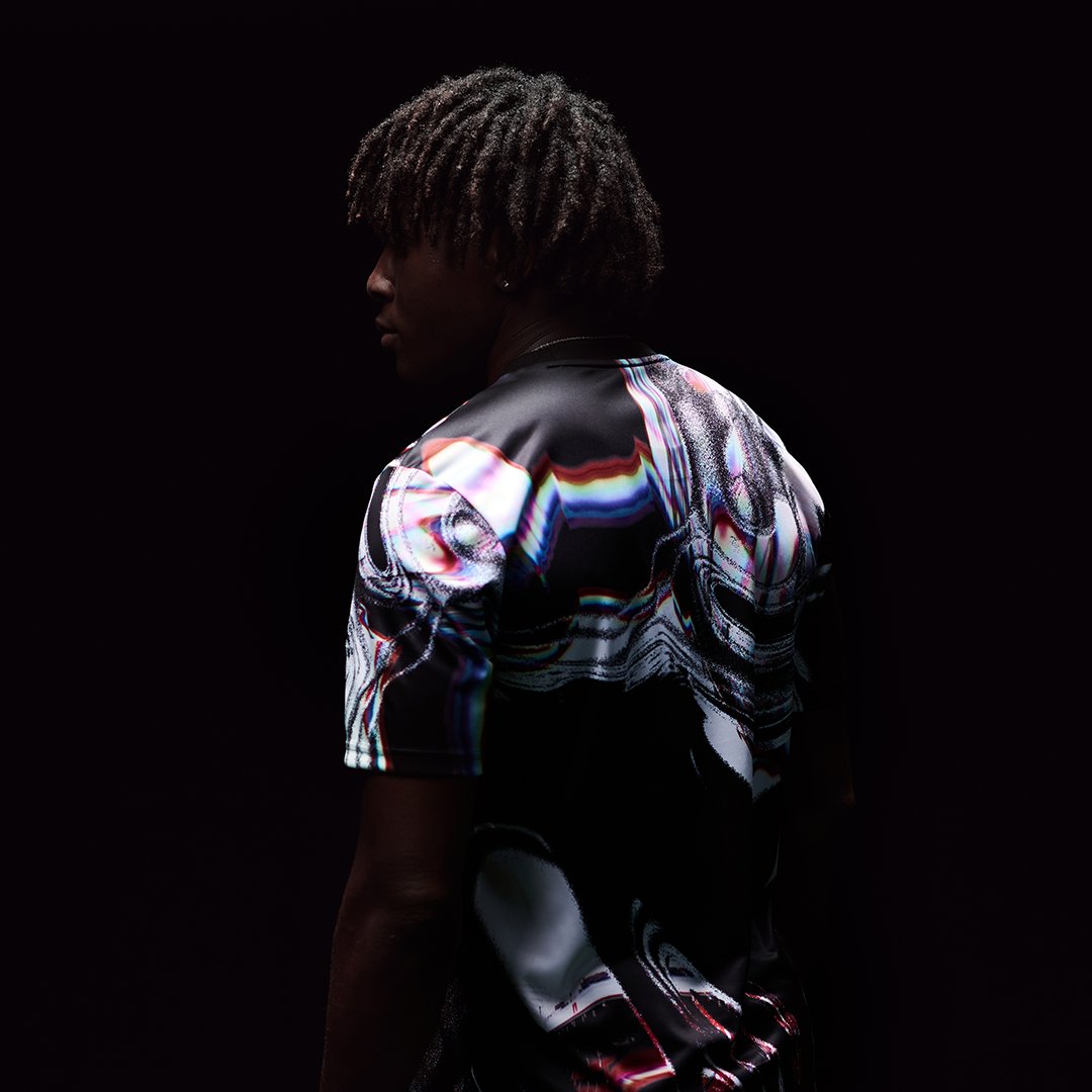 ManUtd's tweet photo. Reflect what you desire.

Our @adidasFootball x United Game Day range design draws inspiration from the Jimmy Murphy Award, an honour given to United’s most promising Academy players to celebrate the journey from potential to performance 📈
