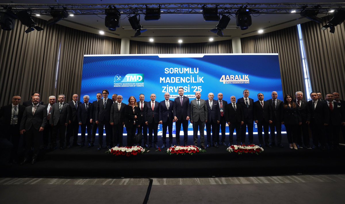 Türkiye Madenciler Derneği tarafından düzenlenen “Sorumlu Madencilik Zirvesi”nde sektörümüzün kıymetli temsilcileriyle bir araya gelerek; madencilikte kendi kaynaklarımızı, kendi gücümüz ve teknolojimizle küresel rekabette hak ettiği noktaya taşıma irademizi paylaştık.

Yol