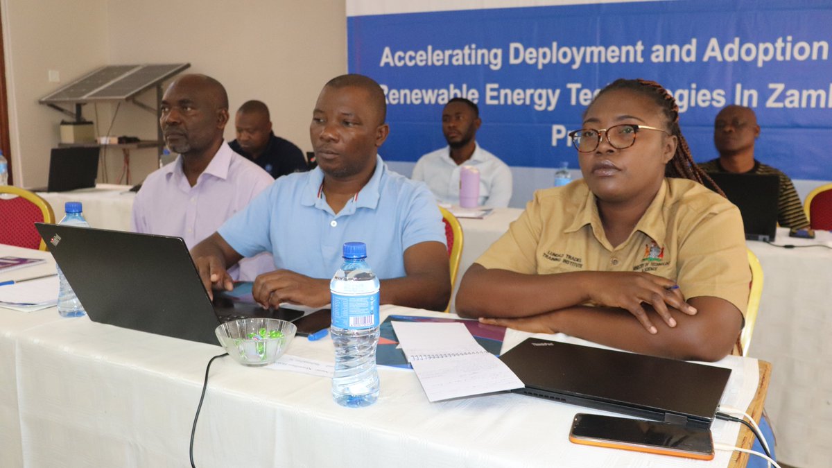 ilolusaka's tweet image. Day 3 of 4-day #TVET training in Chipata 🇿🇲 under #UN @JointSDGFund project: ‘Accelerating Deployment &amp;amp; Adoption of #Renewable Energy Technologies in Zambia’ by ILO, UNDP &amp;amp; UNICEF.
🌱 Clean Cooking
📈 Business Plans
💰 Financial Proposals
⚠️ Risk Management &amp;amp; ✅ Quality Assurance