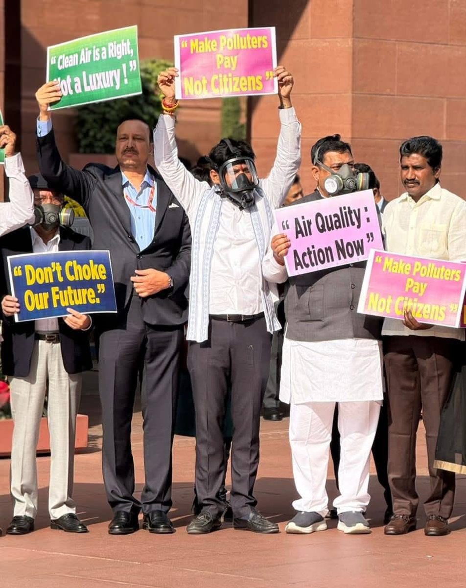 KichlooSajjad's tweet photo. Alongside fellow MPs, I urged urgent action for clean and pollution-free air.
Every citizen deserves a healthy environment—this right must be protected.
#CleanAirNow #PollutionFreeIndia
@JKNC_ https://t.co/fezAf96Pv1
