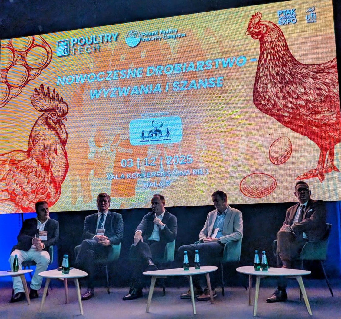 Równe zasady konkurencji w handlu międzynarodowym – o tym mówił Prezes KRD-IG Dariusz Goszczyński podczas debaty „Nowoczesne Drobiarstwo – Wyzwania i Szanse” na targach Poultry Tech 2025.

– Komisja Europejska stawia bardzo wysokie wymagania producentom w UE, jednocześnie