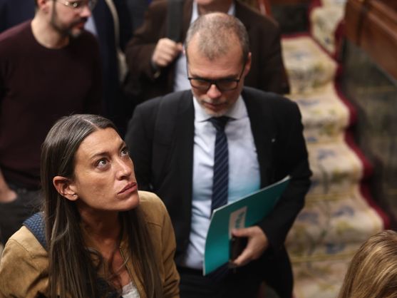 Cataluña está anticipando los cambios que se están produciendo en la política española. No se trata únicamente de ese reemplazo de los partidos de la derecha tradicionales por las nuevas derechas, algo que está por comprobarse todavía, pero que es una tendencia latente.
Lo más