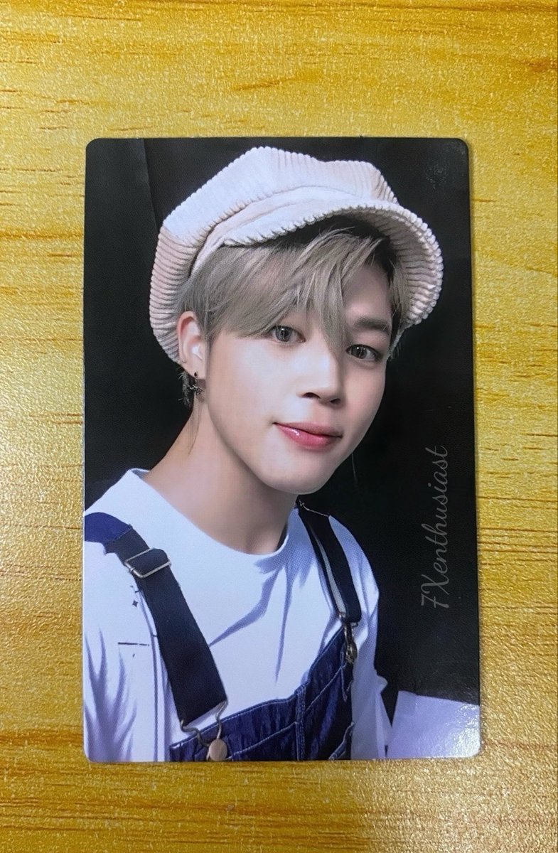 Pre_loveditem's tweet photo. Hi hi! May i ask what’s the normal price for this pc? I’m just curious about the market price these days TT
Wanna let go since i stop collecting photocards😢 Lmk ya🙏🏻

#pasarBTS https://t.co/Pop5SNEp9t
