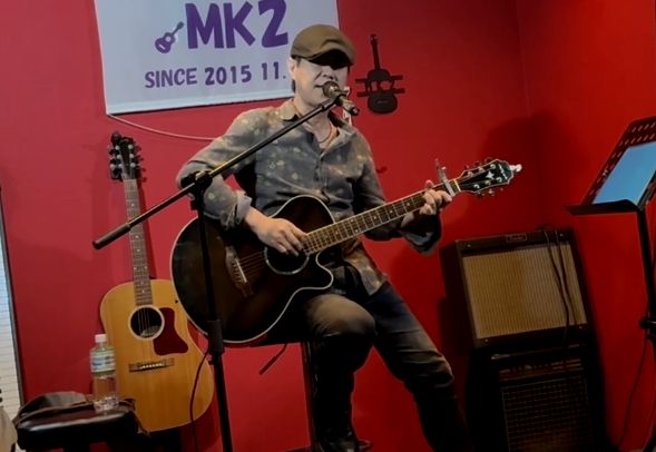 明日はこちらでブッキングライブです。12月最初のライブ。頑張ります