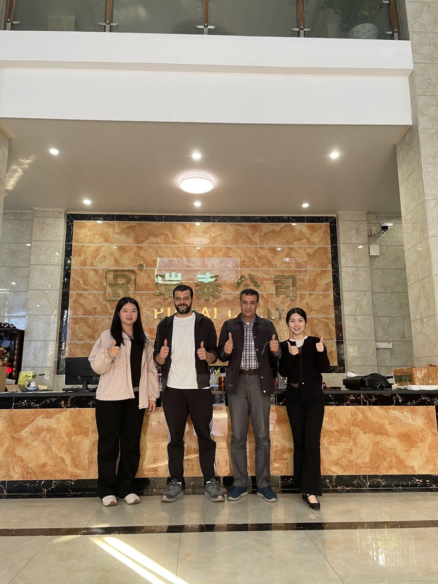 rtkitchenknife's tweet image. In the daily work of receiving foreign clients and selecting products#kitchenknife #manufacturer #chefknife #factorydirect #ruitai #ruitaikitchenknife #bbq
📷86 13926303773
📷Joanna@rtkitchenknife.com
Web: rtkitchenknife.com