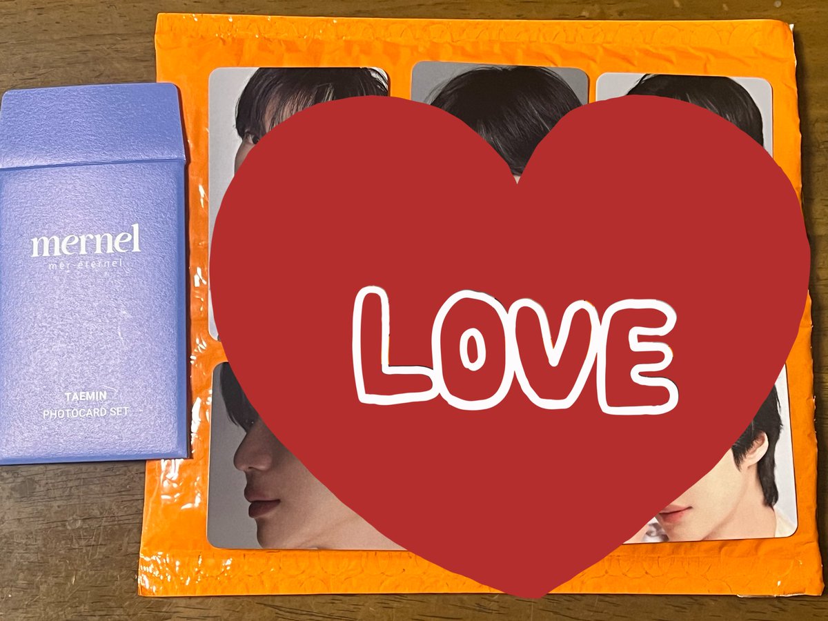 メルネルのトレカ到着😆 でも…えーーっと、、、 ポストカード+フレーム