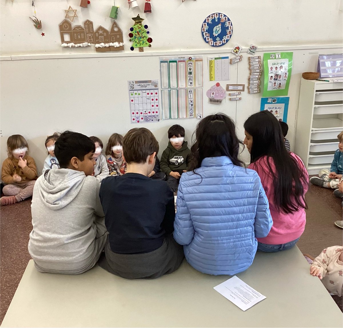 escola_itaca's tweet photo. 🎅✨ Avui celebrem Sant Nicolau!
Un dia molt especial a l’escola, on els nens i nenes de 6è es converteixen en mestres per unes hores. 👩🏫👨🏫
Han preparat activitats, contes, jocs… per a tots els cursos.
💛 #SantNicolau #6èitaca #AprenemJunts #TradicionsEscola https://t.co/1v3gEkGpLW