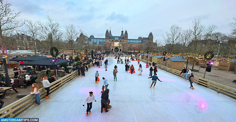 Festive season is in full swing on Museumplein in Amsterdam. Ice*Village Christmas Market opens today, next-door to the iconic ice rink. The market runs until 28 Dec 2025.