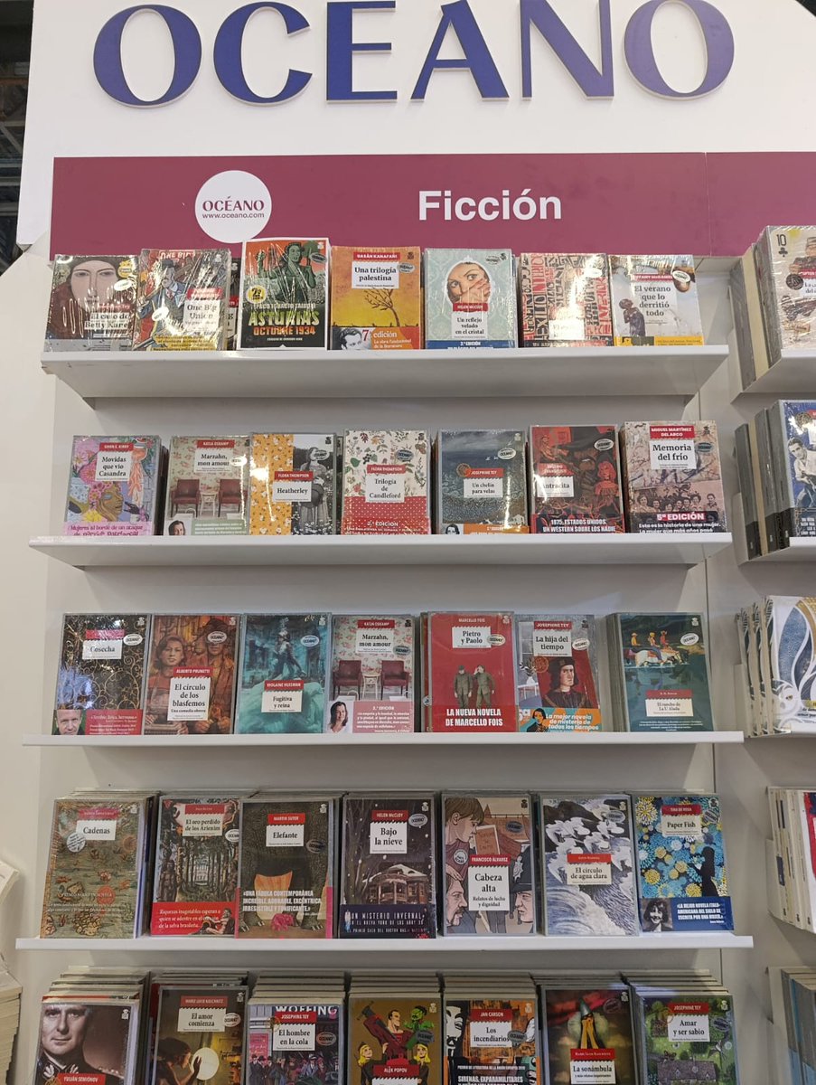 Así de hermosos lucen nuestros libros en la <a href="/FILGuadalajara/">FIL Guadalajara</a> la feria más importante del mundo hispanohablante, que este año tiene a <a href="/MontseAlbetsR/">Montse Albets</a> y <a href="/JanCarson7280/">Jan Carson</a> como autoras invitadas.
Pueden encontrar nuestros títulos en todas las librerías del país gracias a <a href="/OceanoMexico/">Editorial Oceano de México</a> 🇲🇽