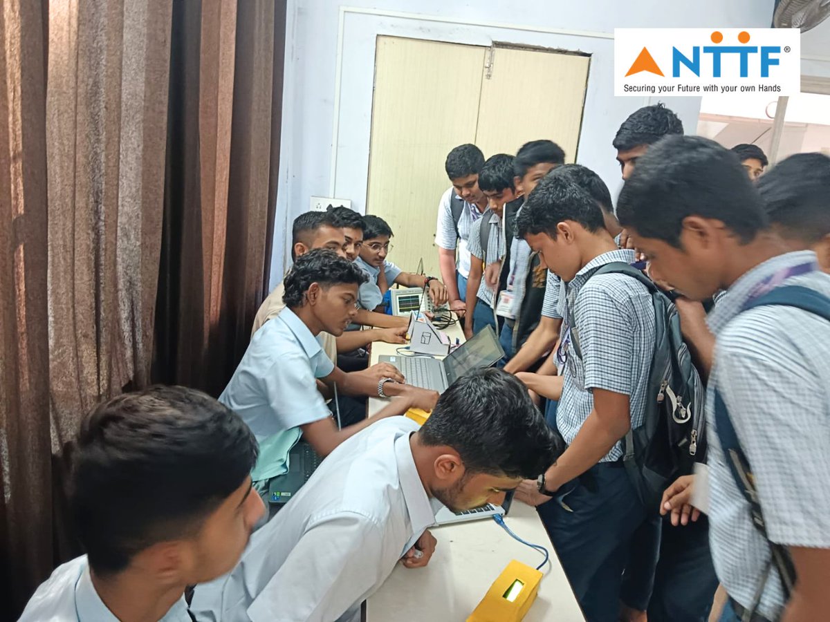 NTTFindia's tweet image. Welcoming 268 students &amp;amp; staff from New English School, Murbad at NTTF Murbad Training Centre! They explored real-time skills, hands-on learning &amp;amp; career pathways in tech education. Inspiring the skilled youth of India! #NTTF #TechnicalEducation #SkillDevelopment