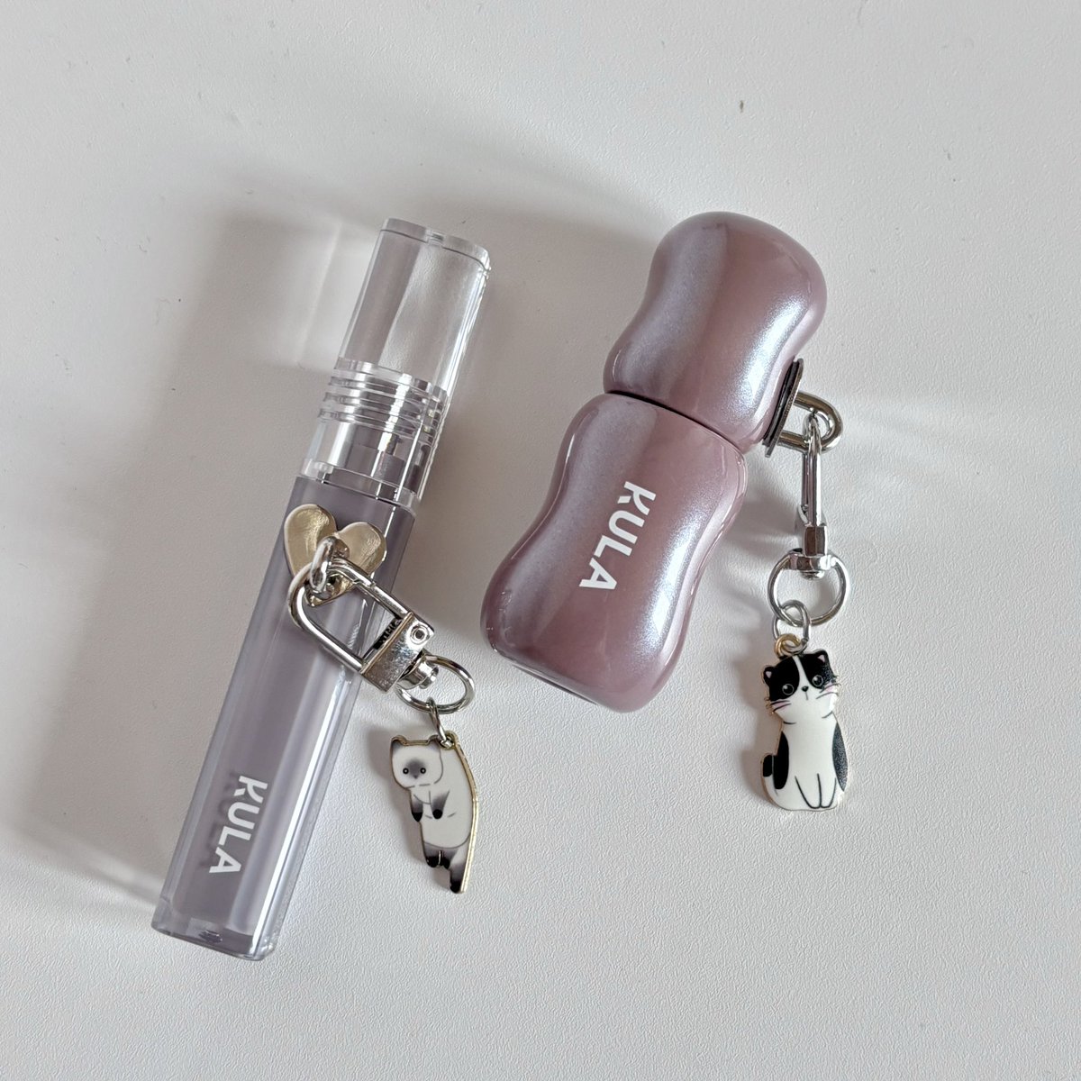 I GOT MINE TOO!!!🥹💖 a proud local brand that helps cat shelter is great mission🐱💯 

but, SADLY Cile has just passed away😭💔