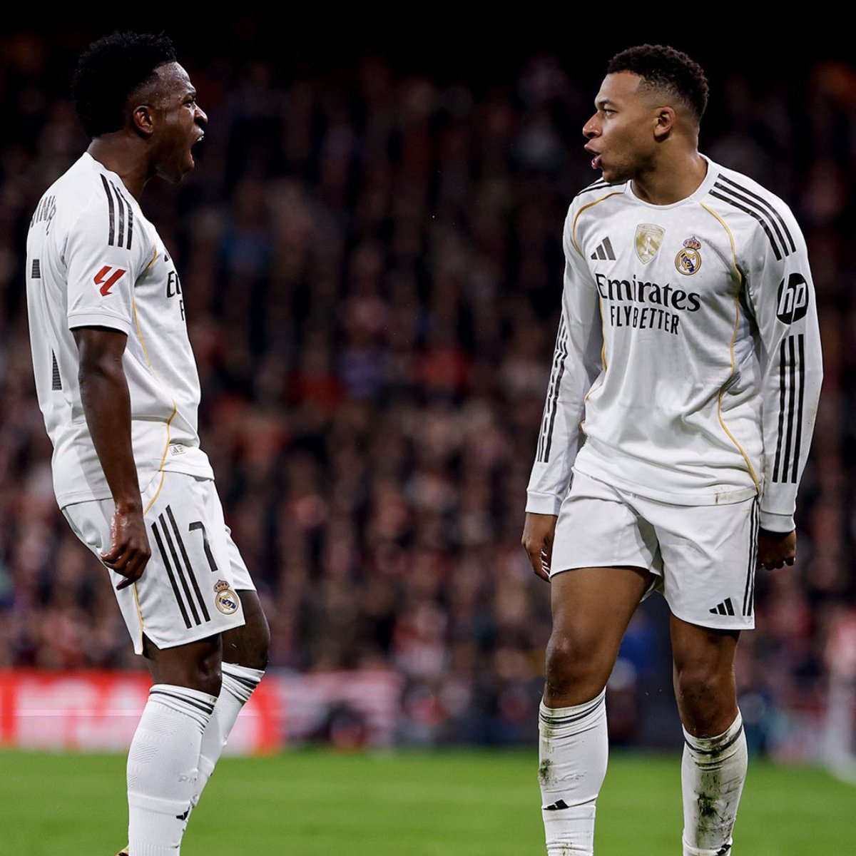 🆕 🗞️ Athletic Club - Real Madrid : ce qu'il faut retenir de la brillante victoire Madrilène

“En zone de turbulence après 3 faux pas en Liga, le Real Madrid retrouve des couleurs et signe l’une de ses prestations références de la saison pour éteindre l’incendie”

✍️ <a href="/LeoJobert1/">Leo Jobert</a>