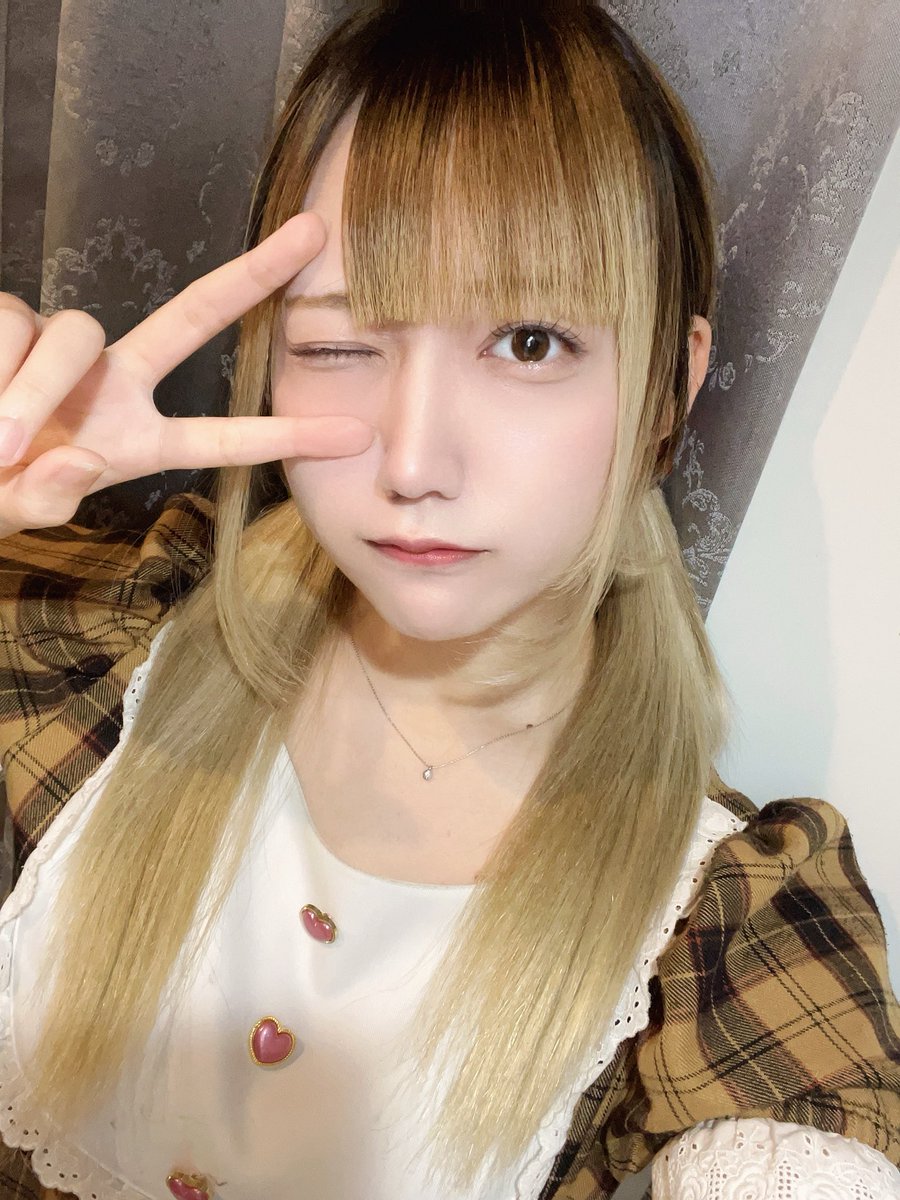 ブラックホール😩｡oO(🍙🍕🍟🍣🍭🍮)