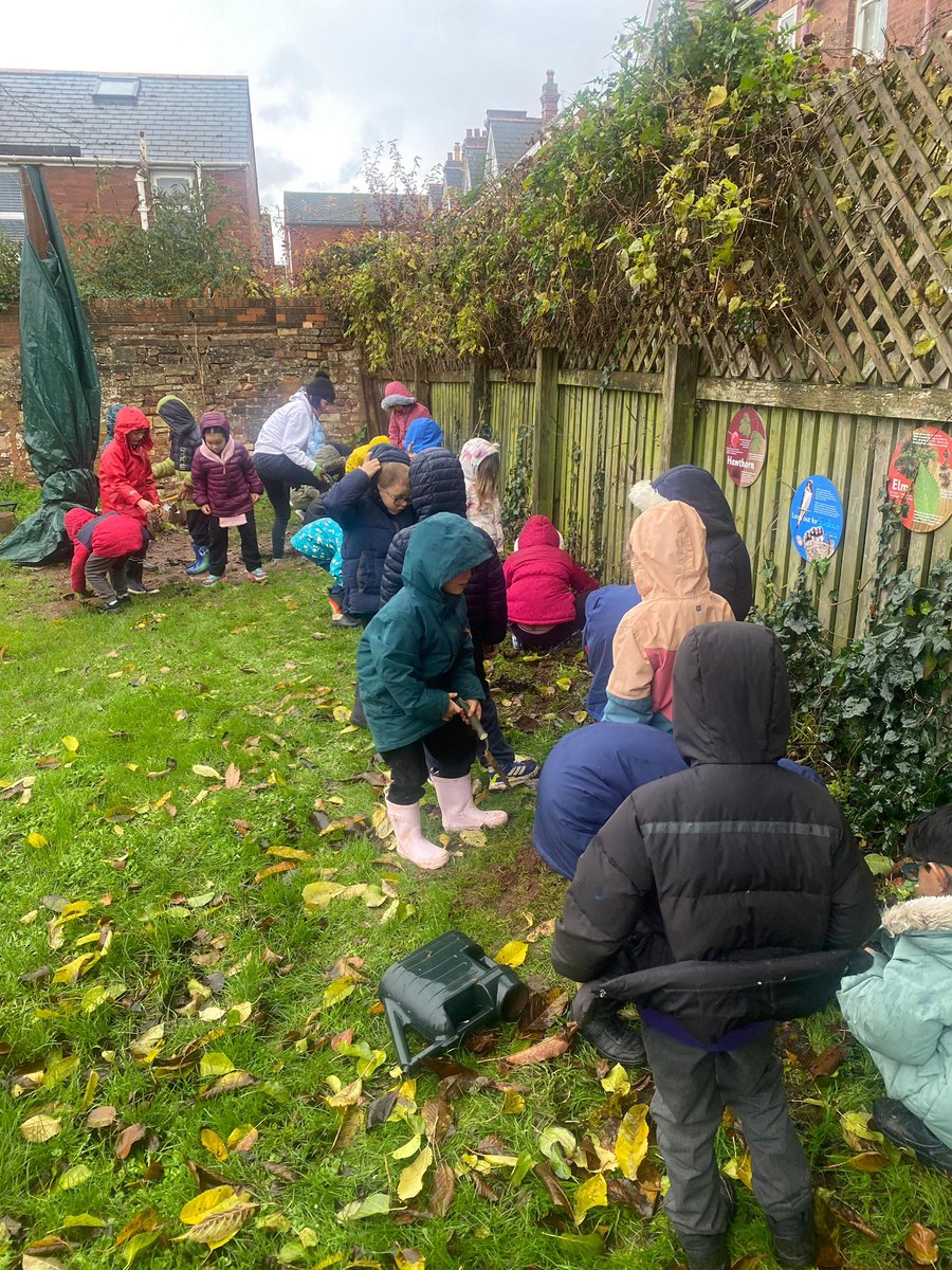 A little bit of rain didn't stop Years 1 &amp; 2 exploring our school grounds this week. With the help of Little Green Change (a fantastic environmental organisation), they planted some daffodil bulbs near our forest school area &amp; learned about all about pollination. <a href="/stchris_trust/">St Christopher’s Trust</a>
