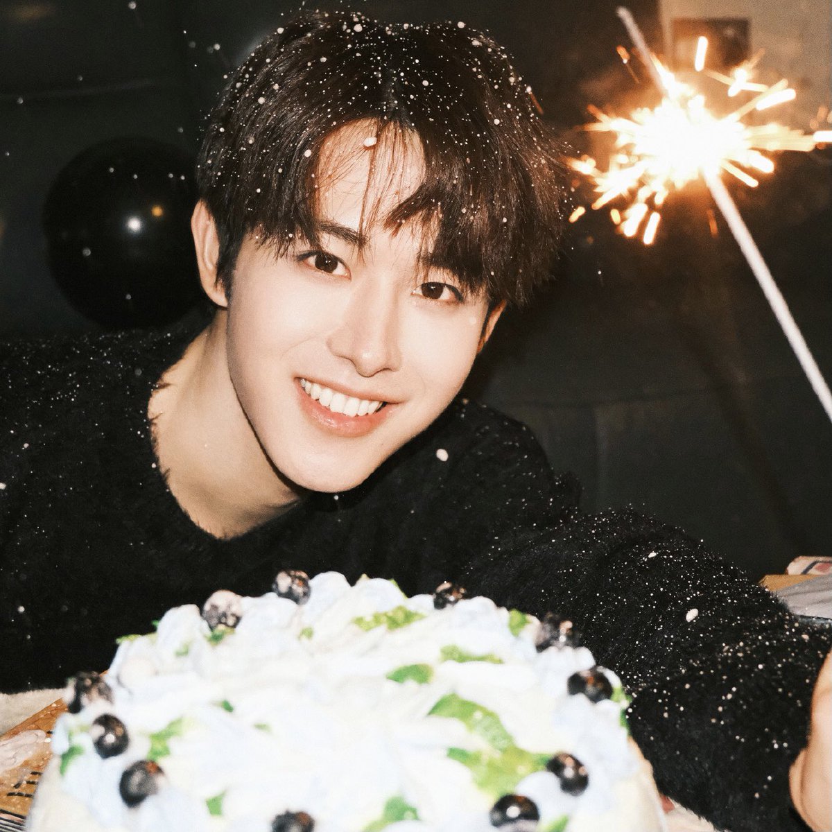 lungloy's tweet photo. 𓆩♡𝐻𝑎𝑝𝑝𝑦 𝐵𝑖𝑟𝑡ℎ𝑑𝑎𝑦🎂♡𓆪
สุขสันต์วันเกิด เถียนเจียรุ่ยʚìɞ🎈🇨🇳
ขอให้มีความสุขมากๆ...นะ🥳🎉
สุขภาพแข็งแรง
หล่อน่ารักนะ🥰
🎊🎊🎊💙
#เถียนเจียรุ่ย #TianJiaRui #田嘉瑞
#HappyTianJiaruiDay
#田嘉瑞1204生日���乐
#TianJiarui27th

#เหนือเมฆาชะตาลิขิต 2023
#ห้วงฝันหวนคืน 2024 https://t.co/waCSQeDmru