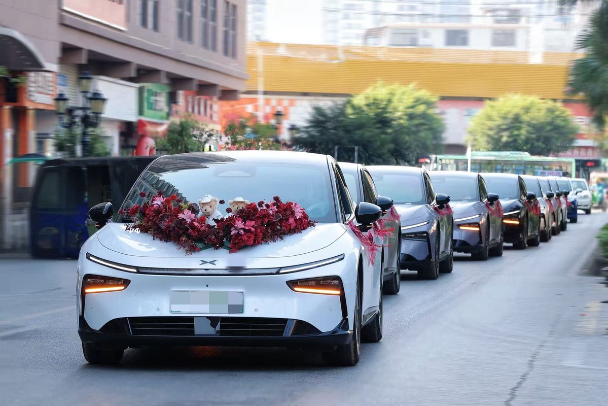 xiaopenghexpeng's tweet image. It&apos;s wonderful to see one of our owners used all P7+s as the wedding cars. Sending a gift to the new couple! Wishing all young P7+ families happiness on the road ahead.

$XPEV