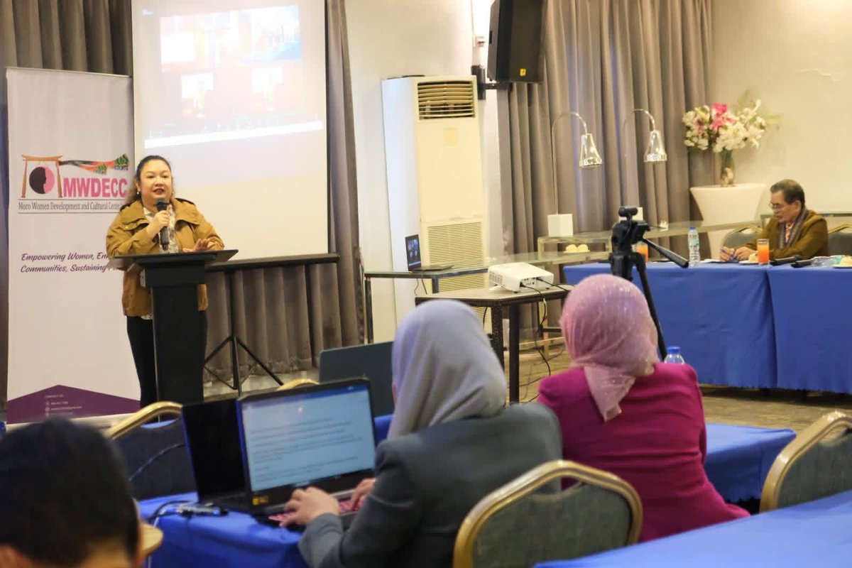 GPH_PeacePanel's tweet photo. These were in response to the presentation of the Community Peace Agenda, from various consultations across the Bangsamoro facilitated by Project BORN, implemented by @MWDECC in partnership with @Asia_Foundation and with support of DFAT-Australia. 3/4 https://t.co/762Is1PUfa