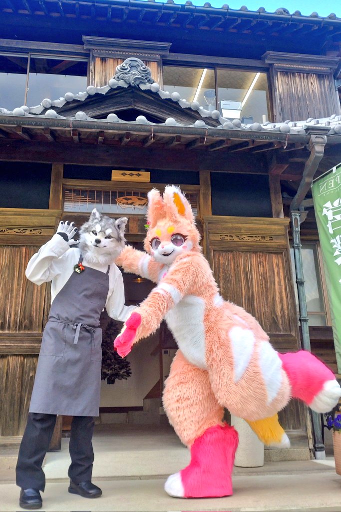 店内で公に着ぐるみ出せるお店です、みんなで着よう👍️✨ 注）写真は