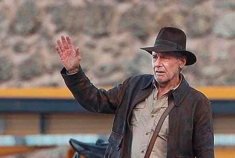 ElSoldAntequera's tweet image. 🌟 #Navidad #Antequera 📰 #Programa
👉 Aquí el programa y qué hacer en Antequera esta Navidad de 2025 desde el viernes 5 de diciembre hasta Reyes Magos.
#periodismoSOL
⤵️ Todo el programa: f.mtr.cool/claohrcsry