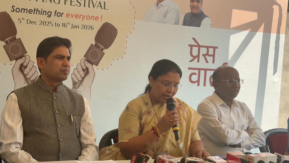 AmdavadAMC's tweet image. Ahmedabad is set to welcome India’s biggest celebration of shopping, culture and local talent as the Ahmedabad Shopping Festival 2025–26 begins on December 5 in the presence of Union Minister of Home &amp;amp; Cooperation  Shri Amitbhai Shah and Chief Minister Shri Bhupendrabhai Patel.…