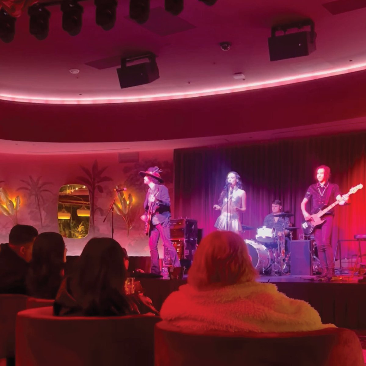 Rouge Room knows how to set the mood year-round, and their holiday glow is no exception. Our team supported the venue with full audio-visual and low-voltage design, helping create an atmosphere that transitions seamlessly from chic evenings to seasonal sparkle. ✨🎄