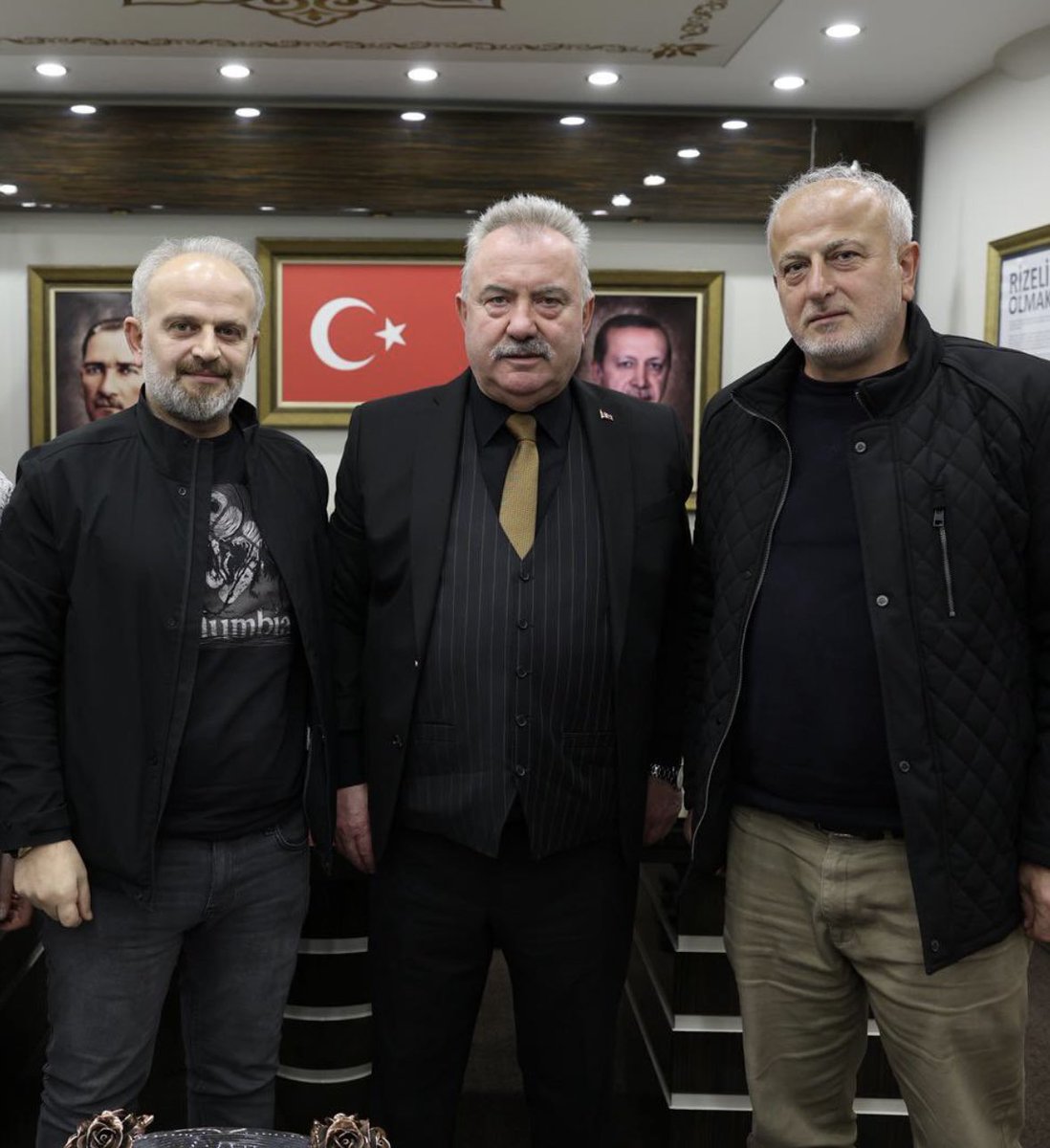 CevatMamus's tweet photo. Ak partili Rize il başkanım değerli büyüğüm Yılmaz Katmer beyi makamında ziyaret ettik. https://t.co/fZSCXUQwGl
