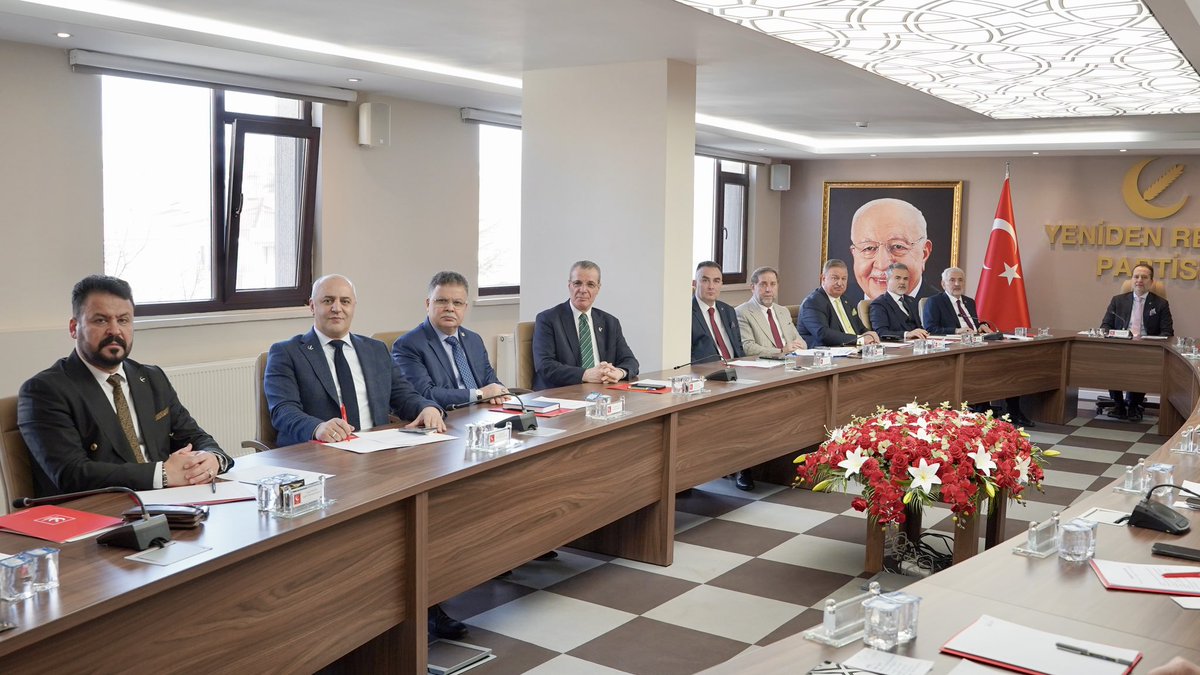 Yeni döneme Bismillah…

Genel Başkanımız Dr. Fatih Erbakan’ın başkanlığında MYK toplantımız başladı.