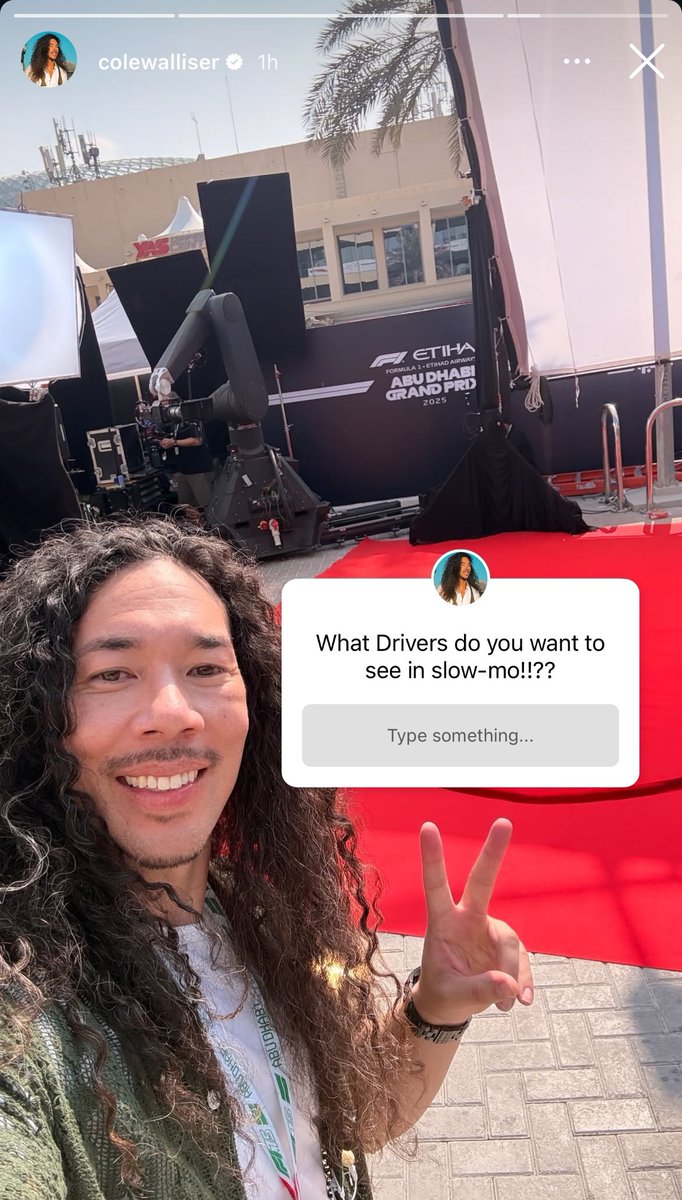 omg they set up a glambot in the paddock 😭😭