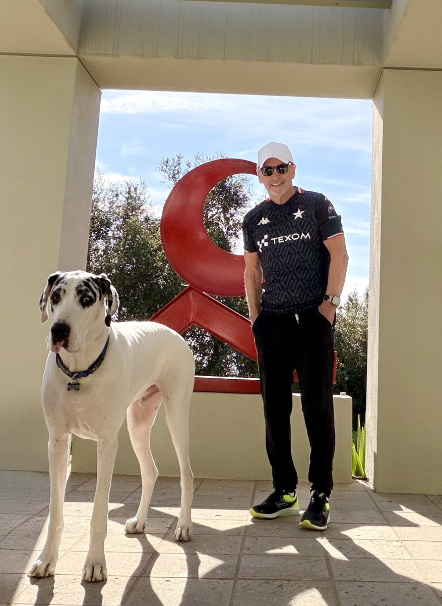 PeterMooreUSA's tweet image. Rocket insists it’s not match day until we’ve taken our team jersey photo. Tradition honoured. Now it’s over to @WislaKrakowSA for a big cup battle today. We’re cheering (and barking) loudly from the Santa Barbara sunshine. Do boju Biała Gwiazda. 🔵⚪️🔴🐾💪🏼#WislaKrakow 

Rocket…