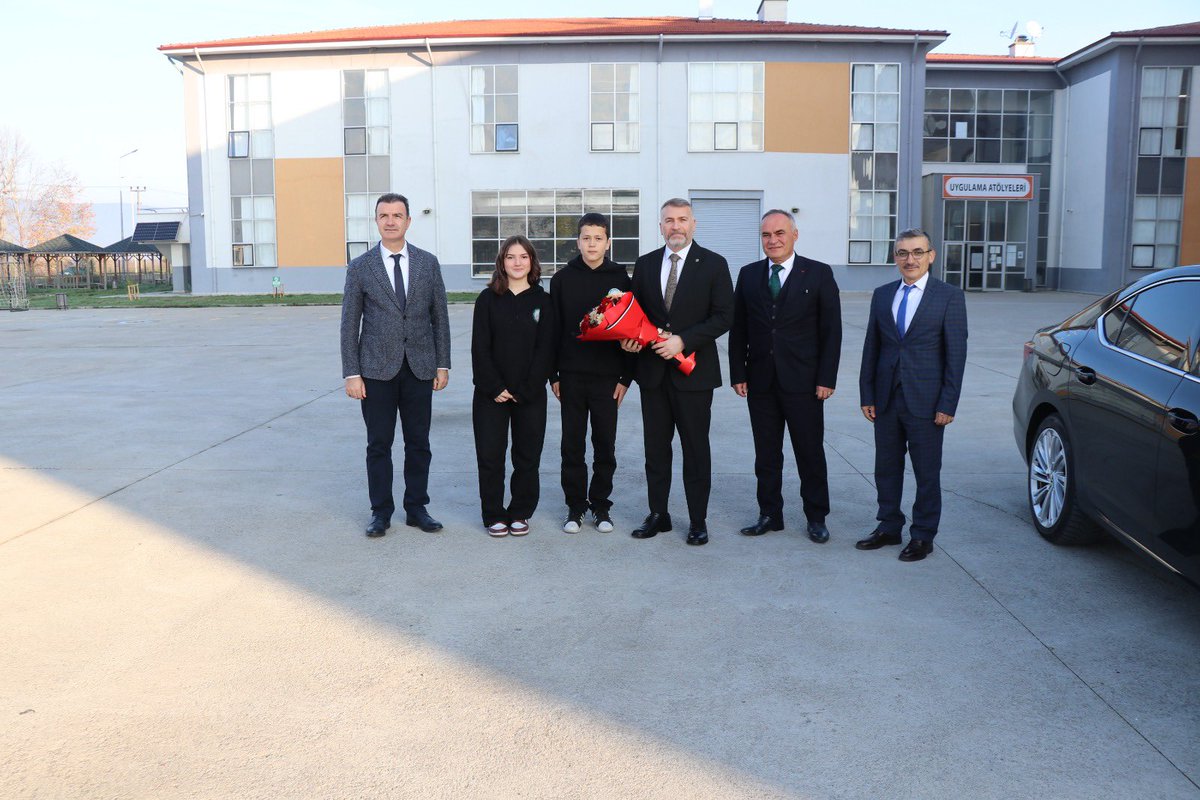 caycuma_mem's tweet photo. @meb_ttkb Başkanı Prof. Dr. Sayın Cihad Demirli Çaycuma Nuran ve Celal Gülşen https://t.co/T3DXqDc8Zx Tek.And. Lisesini ziyaret ederek bir dizi inceleme ve temaslarda bulundu. Sayın başkanımıza ziyaretleri için çok teşekkür ederiz 
@meb_ttkb 
@Yusuf__Tekin 
@tcmeb https://t.co/z4Vc4O9eR9